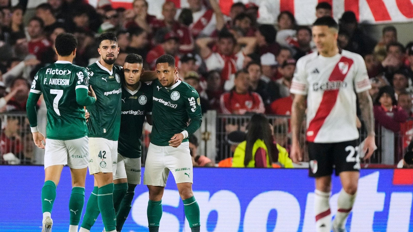 PALMEIRAS कोपा लिबर्टाडोर्स क्वार्टर फेनल 1 लेग में रिवर प्लेट 2-1